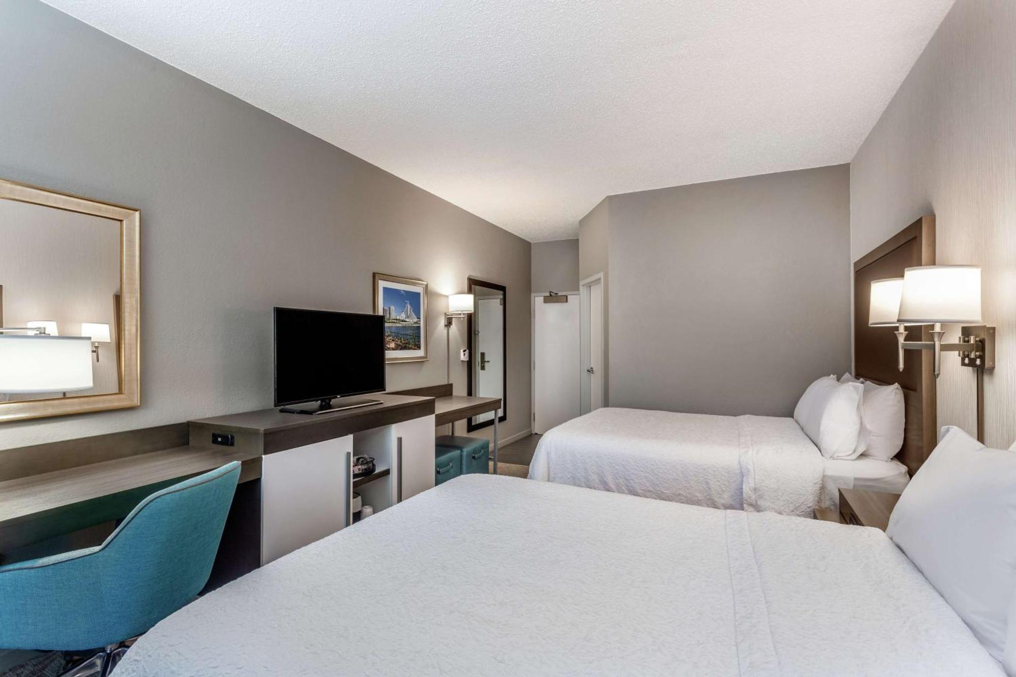 Hampton Inn Milwaukee Airport Exterior foto